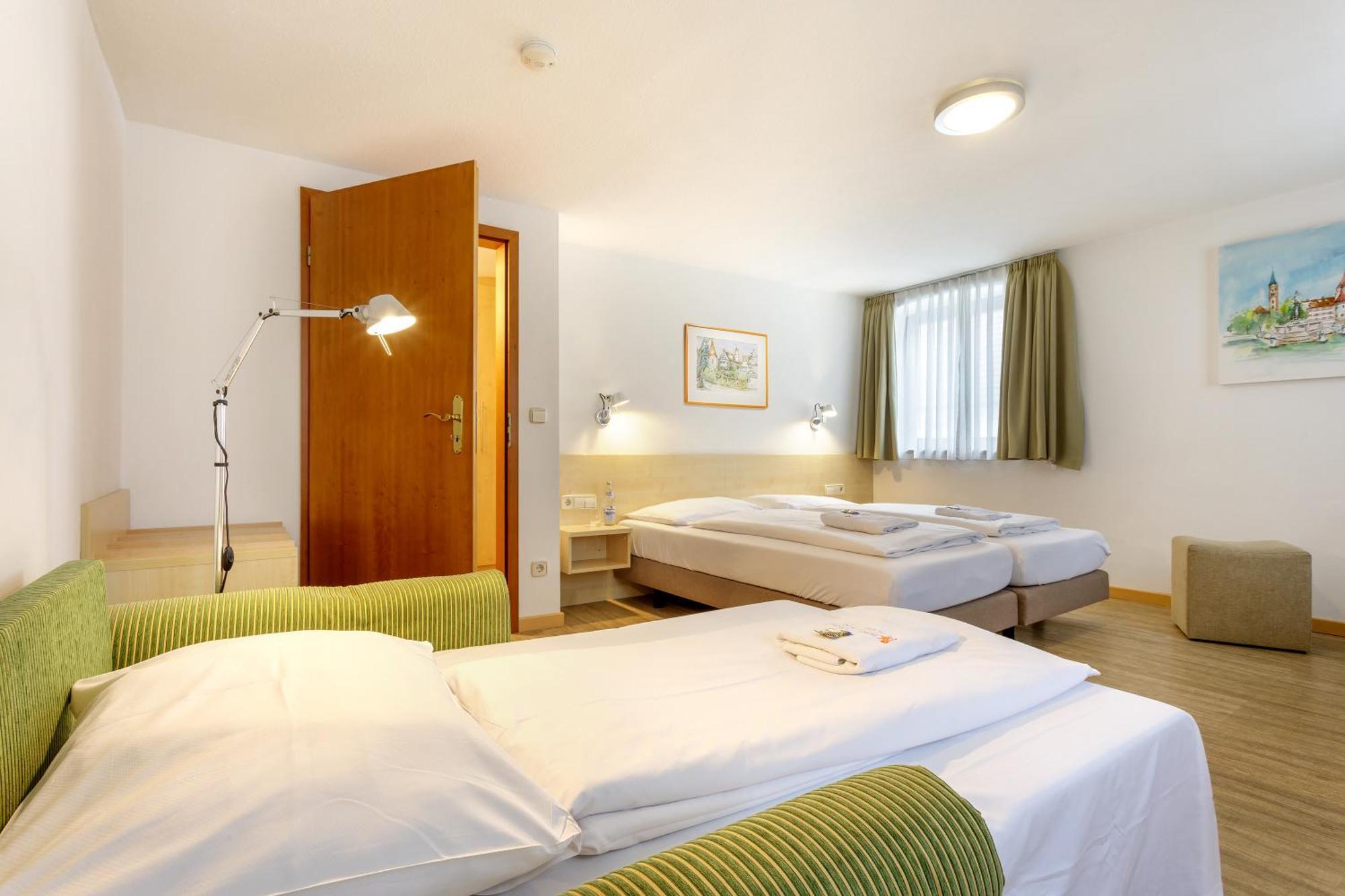 Hotel Zum Loewen Weißenhorn 外观 照片