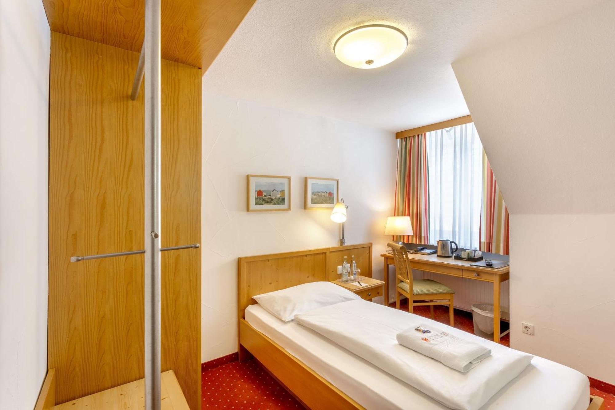 Hotel Zum Loewen Weißenhorn 外观 照片